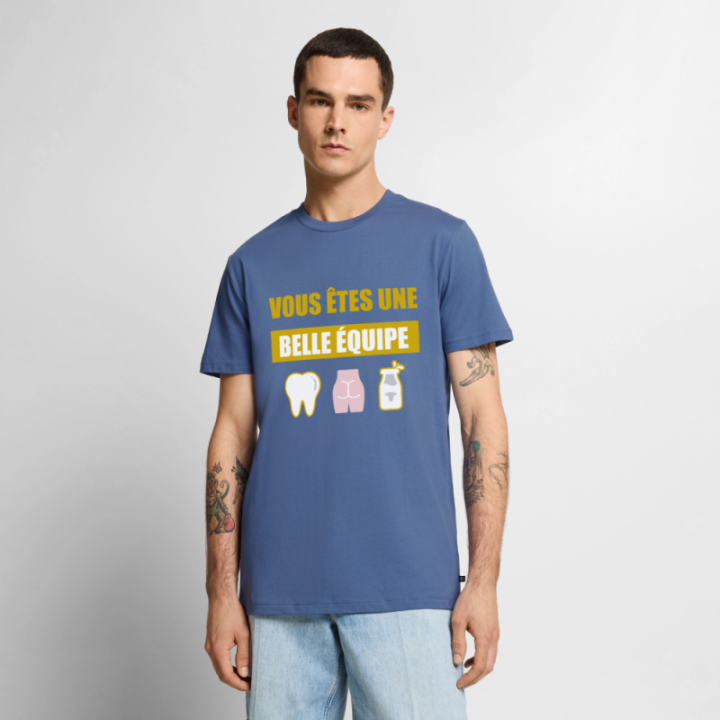 T-shirt premium homme - Une belle équipe (énigme) - bleu pigeon - front