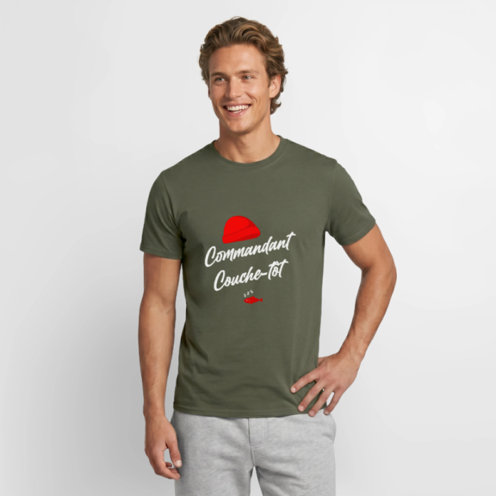 T-shirt homme - Commandant Couche-tôt - vert militaire - front